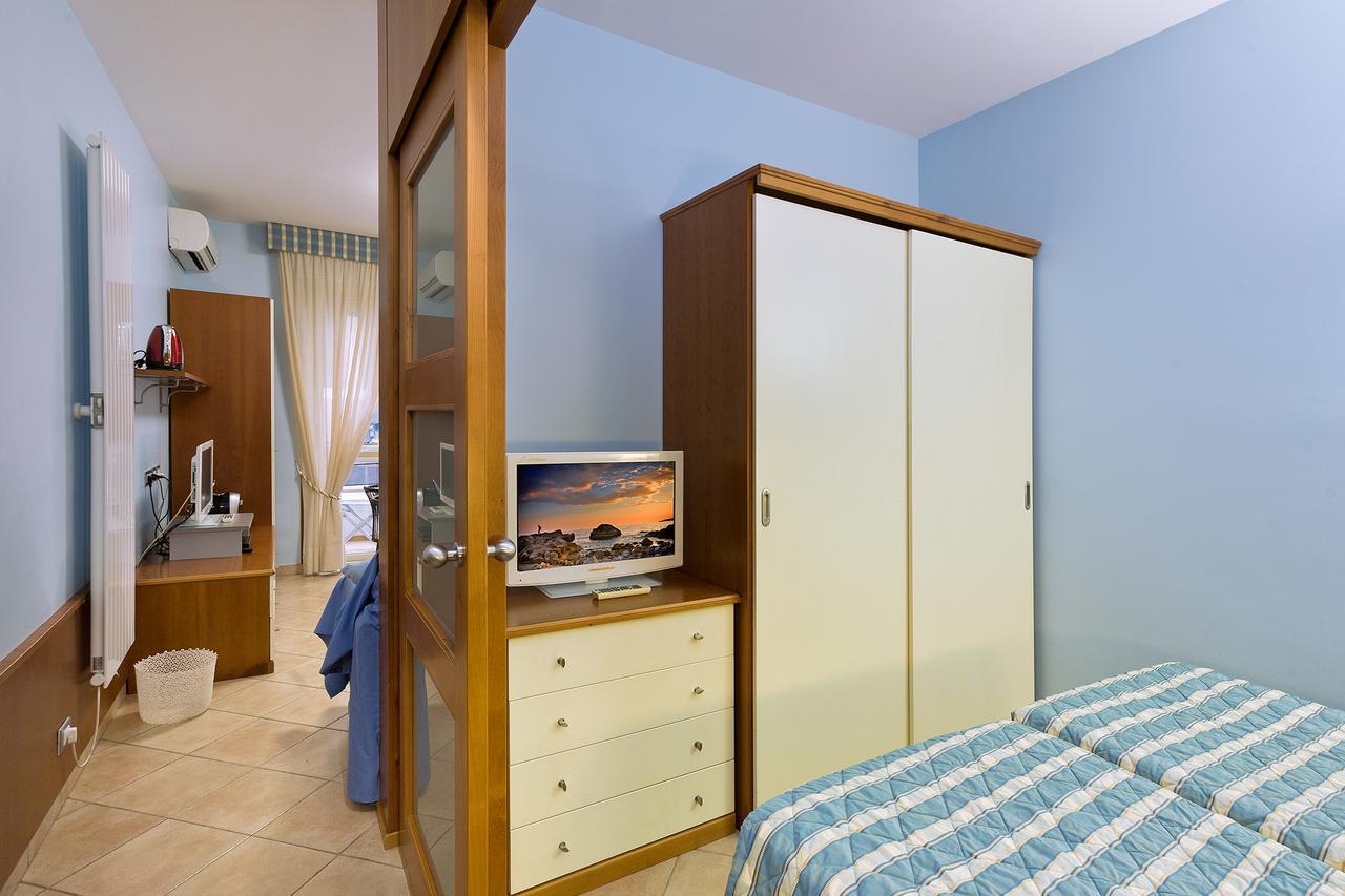 Dei Due Porti Aparthotel